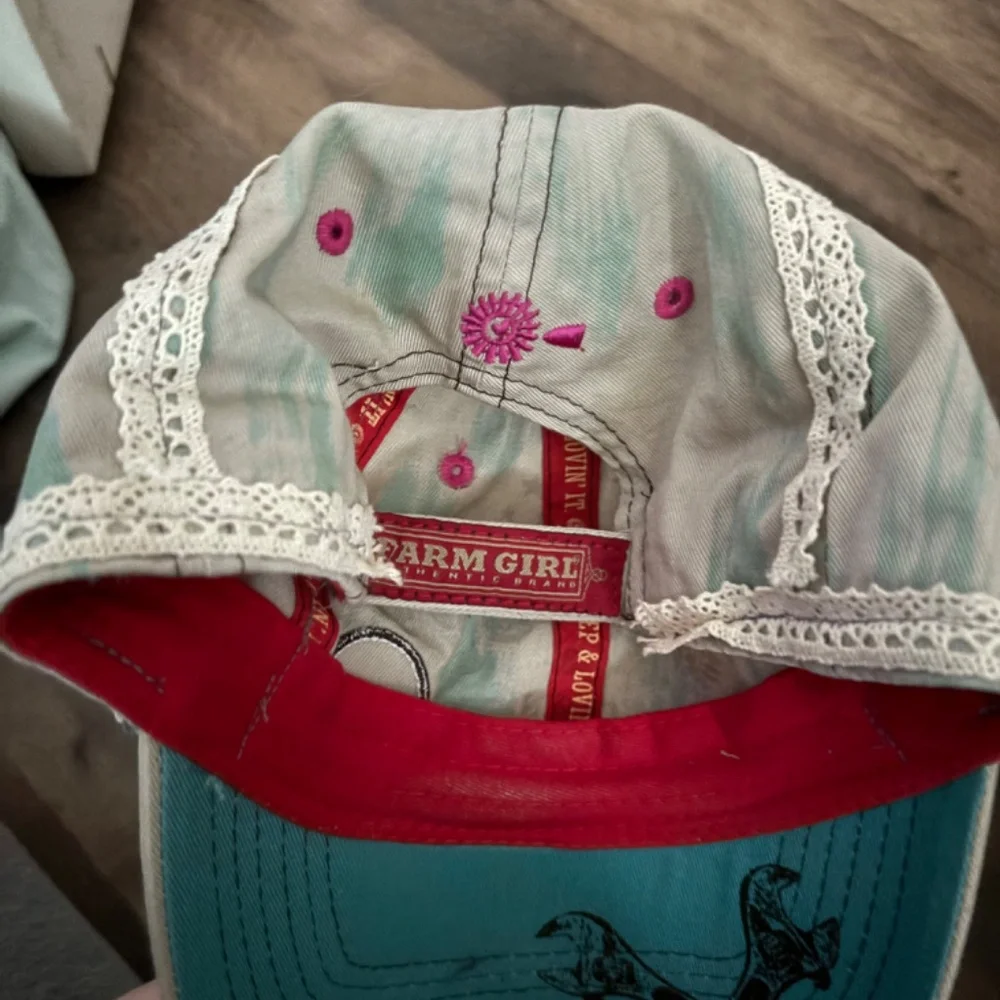 Baseball cap - Picture 2 of 2